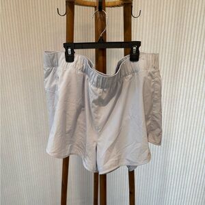 Old Navy Women's Athletic Shorts in Light Gray